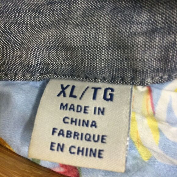 Tommy Bahama Mens The Kois of Summer Button Up Fish Tropical Hawaiian Shirt XL - Picture 8 of 10